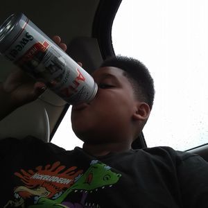 Meet your Posher, Izaah